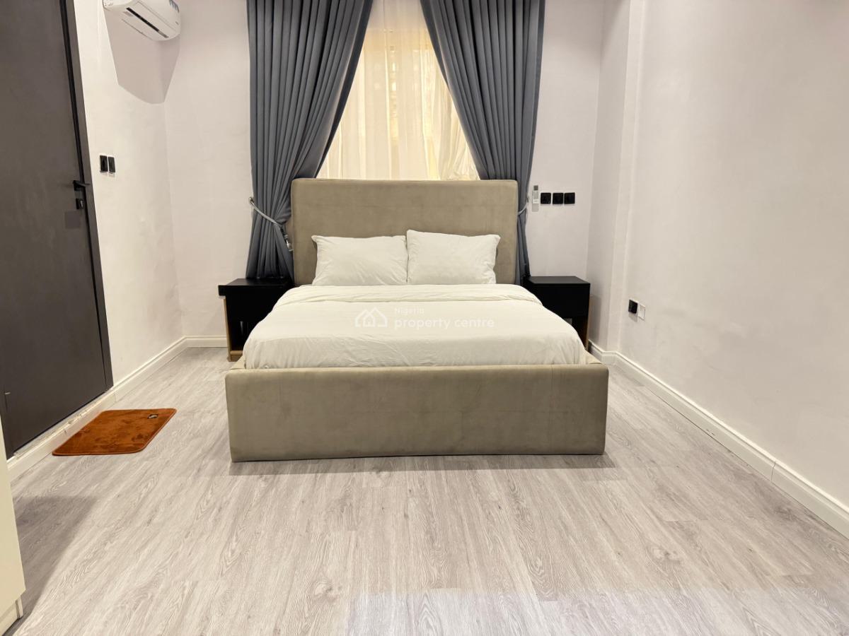Luxury 3 Bedroom Apartment with Pool and Ps5 in a Secure Estate, Victoria Island (vi), Lagos, Flat / Apartment Short Let