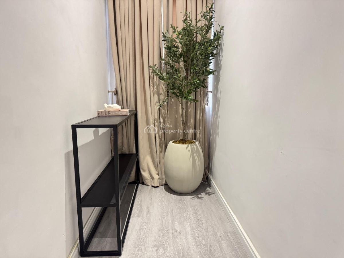 Luxury 3 Bedroom Apartment with Pool and Ps5 in a Secure Estate, Victoria Island (vi), Lagos, Flat / Apartment Short Let