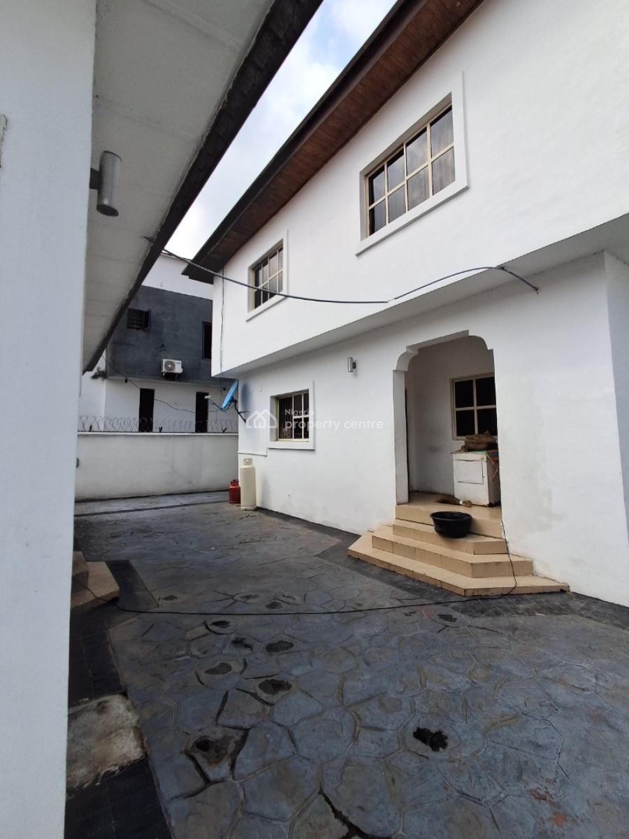 Neatly Used 5 Bedroom Detached Duplex with 2 Rooms Bq, V.g.c, Ikota, Lekki, Lagos, Detached Duplex for Sale