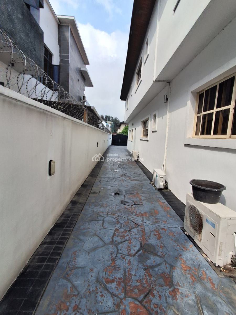 Neatly Used 5 Bedroom Detached Duplex with 2 Rooms Bq, V.g.c, Ikota, Lekki, Lagos, Detached Duplex for Sale