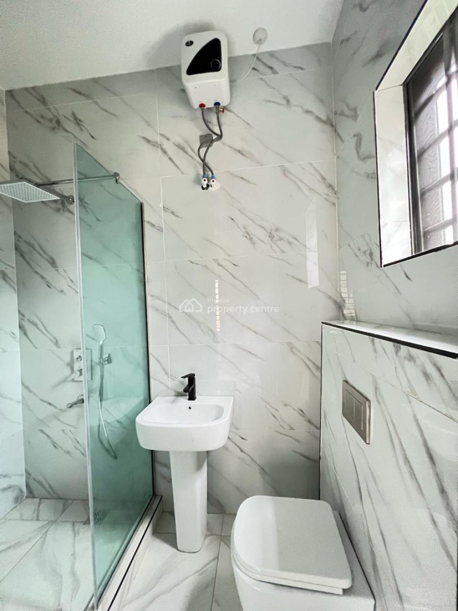 Affordable 2 Bedroom Apartment Bedroom in a Serene Environment, Lekki Phase 1, Lekki, Lagos, Flat / Apartment for Sale