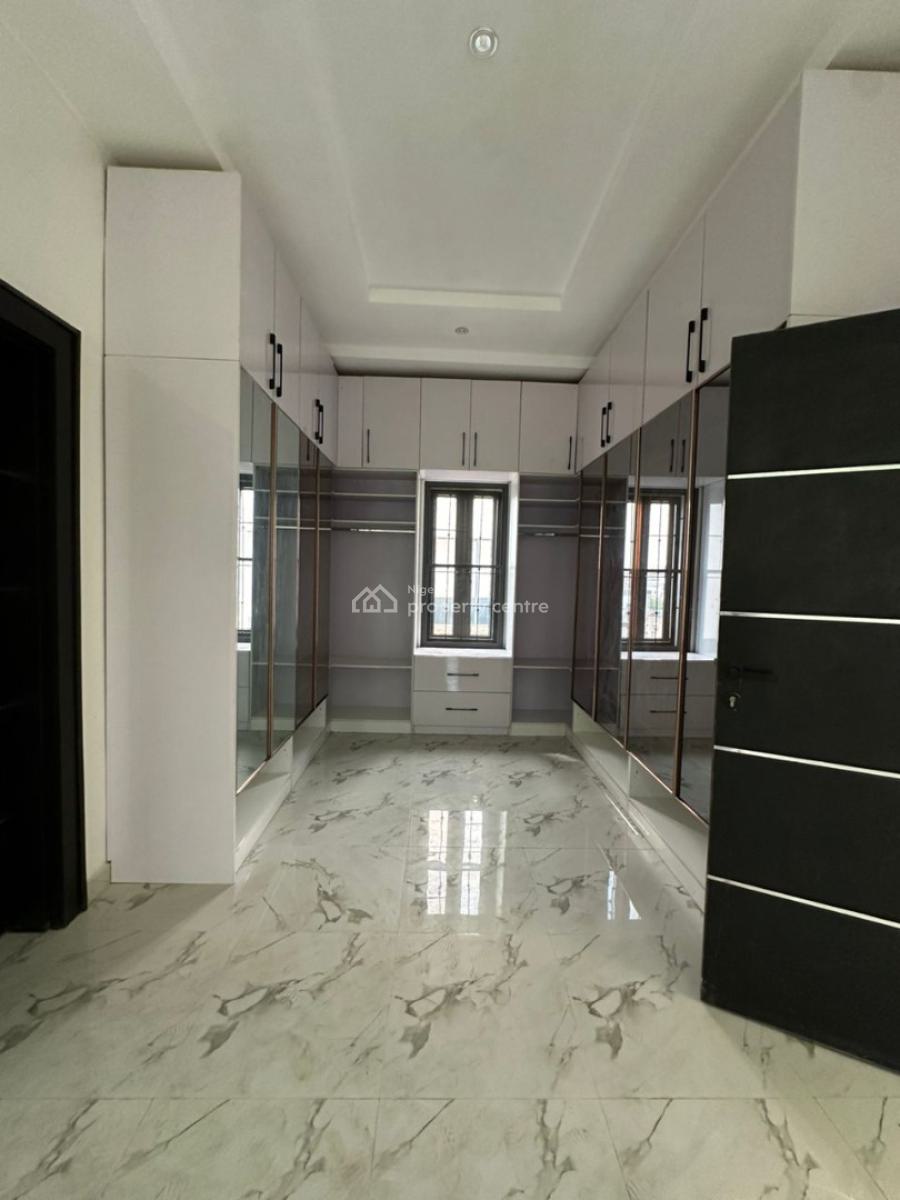 Mordern and Exclusive 5-bedroom Detached Duplex with Bq, Guzape District, Abuja, Detached Duplex for Sale