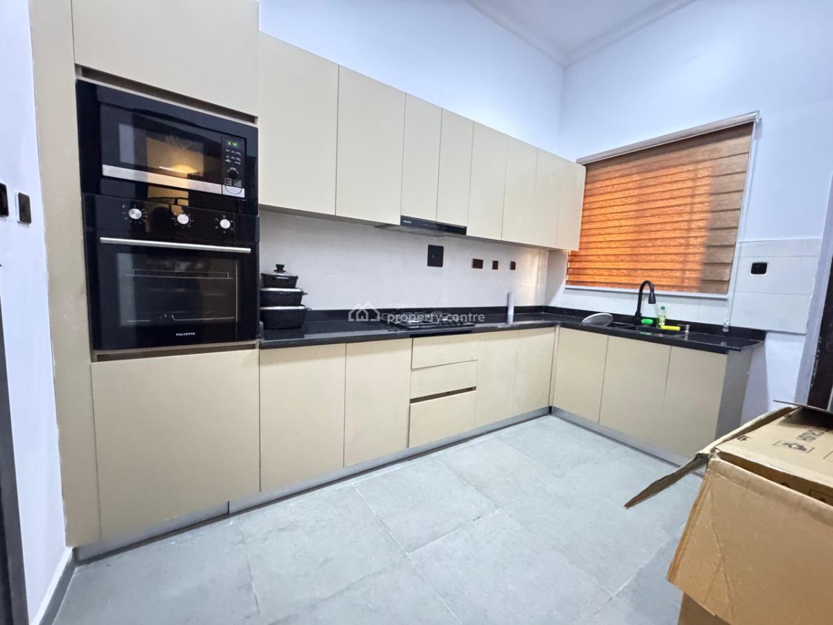 Luxury 2 Bedroom Apartment with Pool and Ps5 in a Secure Estate, Victoria Island (vi), Lagos, Flat / Apartment Short Let