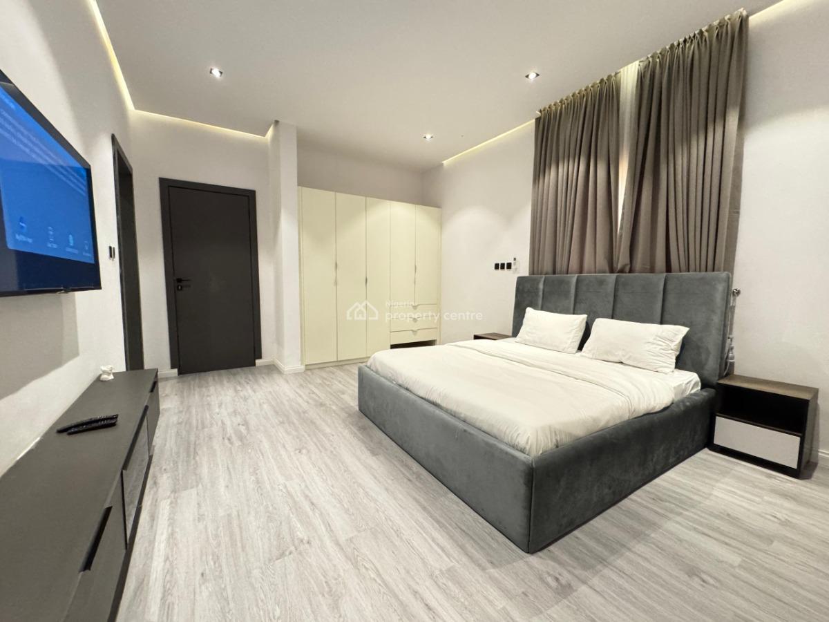 Luxury 2 Bedroom Apartment with Pool and Ps5 in a Secure Estate, Victoria Island (vi), Lagos, Flat / Apartment Short Let