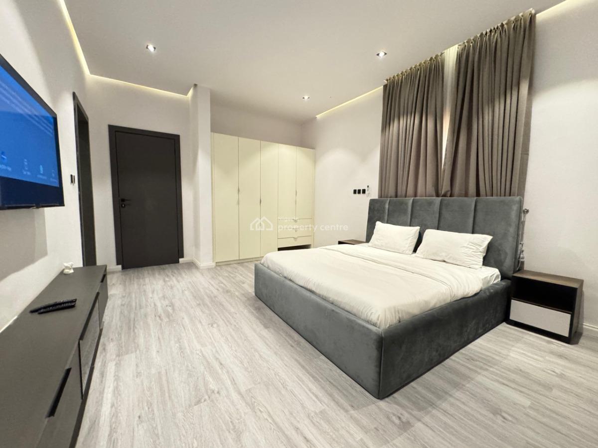 Luxury 2 Bedroom Apartment with Pool and Ps5 in a Secure Estate, Victoria Island (vi), Lagos, Flat / Apartment Short Let