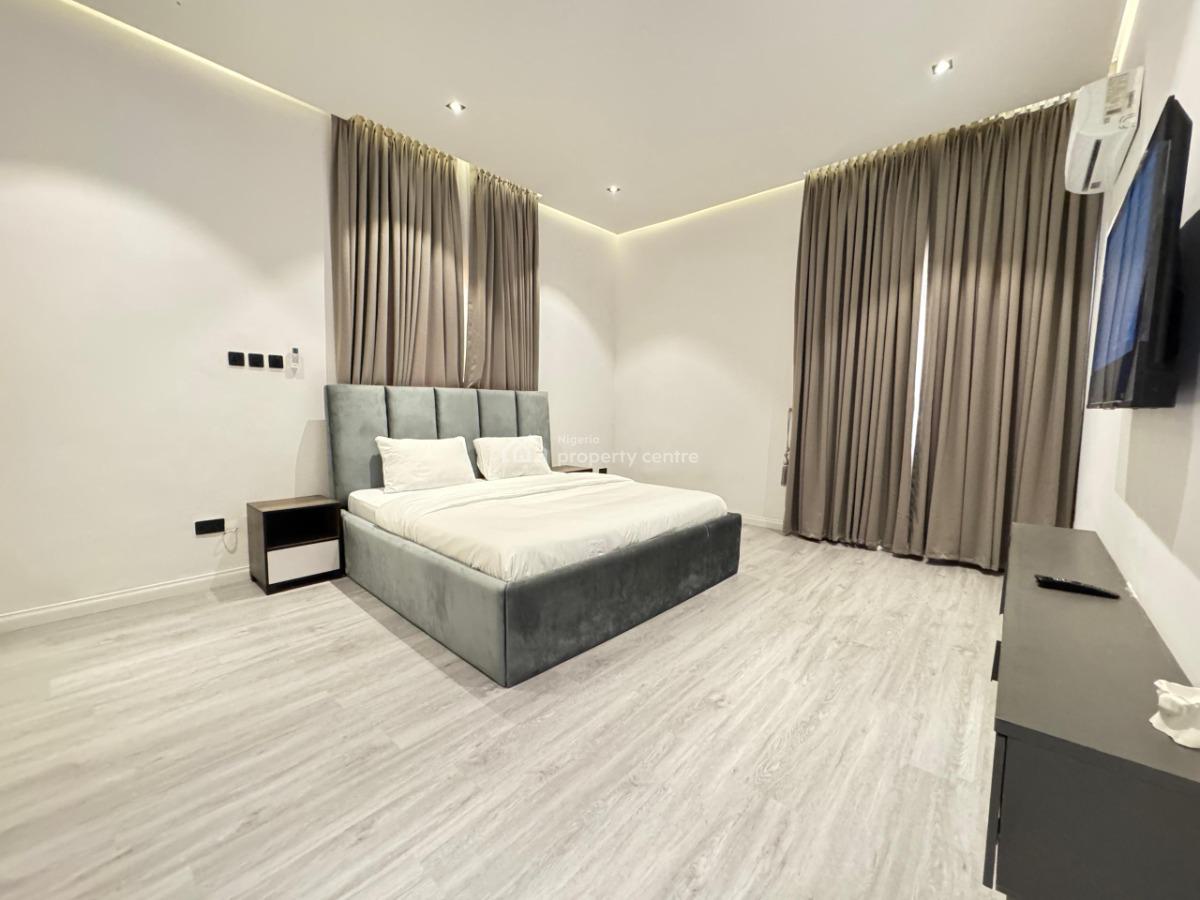 Luxury 2 Bedroom Apartment with Pool and Ps5 in a Secure Estate, Victoria Island (vi), Lagos, Flat / Apartment Short Let