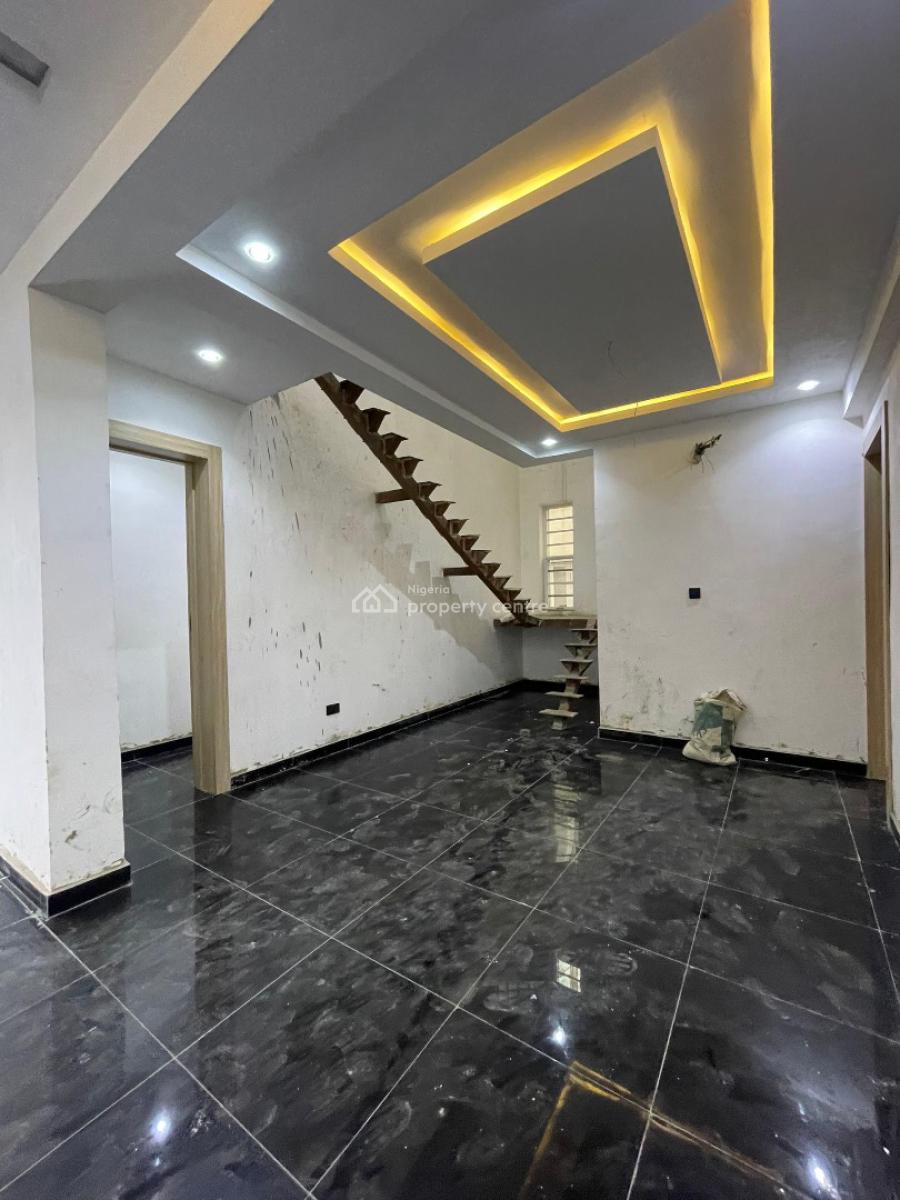 Exquisite 5bedroom Maisonette   with Bq and Study, Maisonette with Bq & Study Room, Lekki Phase 1, Lekki, Lagos, Flat / Apartment for Sale