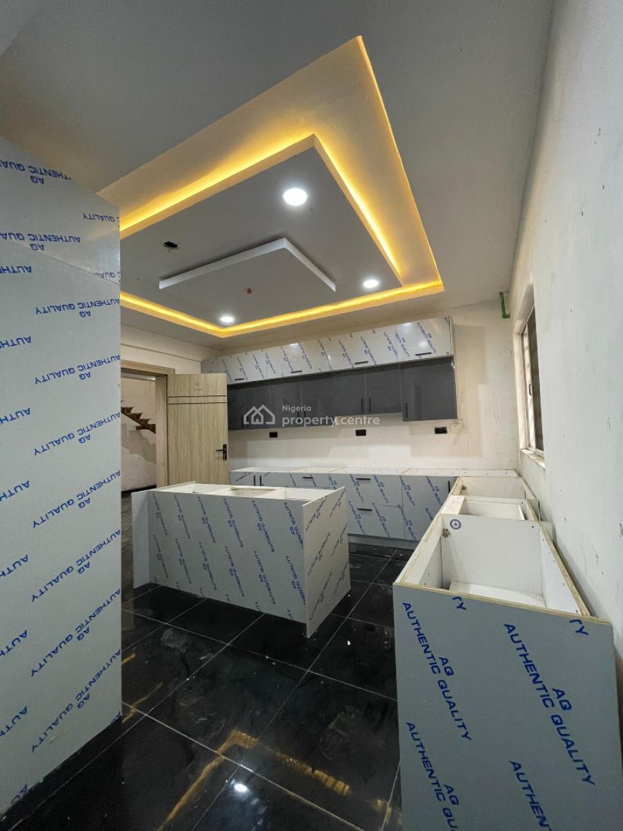 Exquisite 5bedroom Maisonette   with Bq and Study, Maisonette with Bq & Study Room, Lekki Phase 1, Lekki, Lagos, Flat / Apartment for Sale