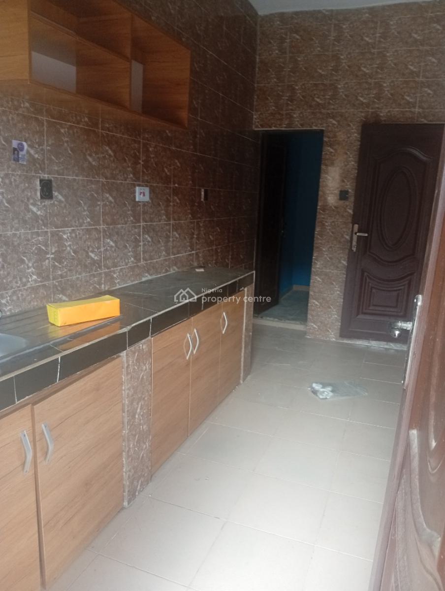 Executive 2 Bedroom Flat, Martins Estate,alagbole, Ojodu Berger, Ojodu, Lagos, Flat / Apartment for Rent
