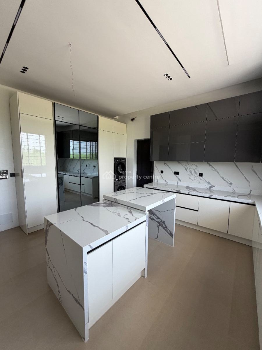 Spacious 5 Bedroom Fully Detached House with Pool, Chevron, Lekki, Lagos, Detached Duplex for Sale