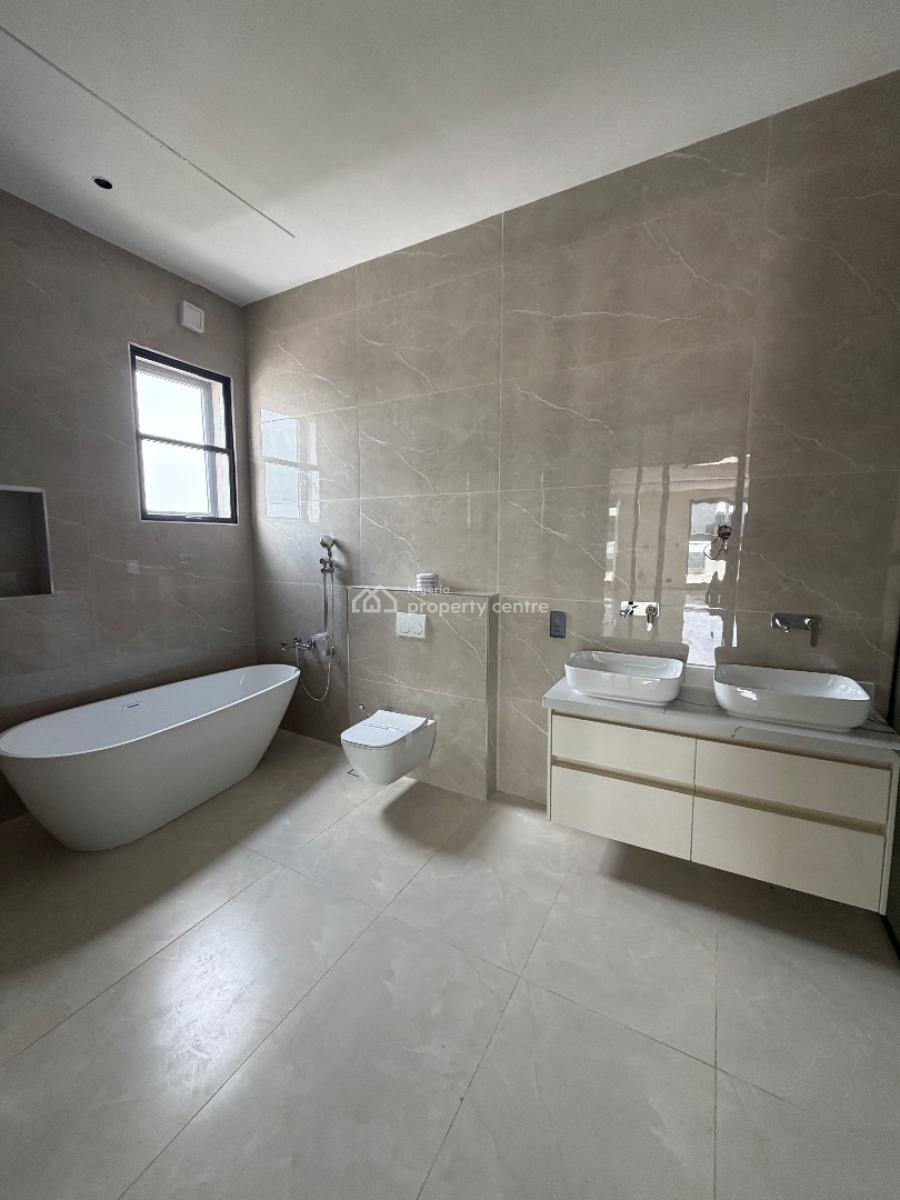 Spacious 5 Bedroom Fully Detached House with Pool, Chevron, Lekki, Lagos, Detached Duplex for Sale