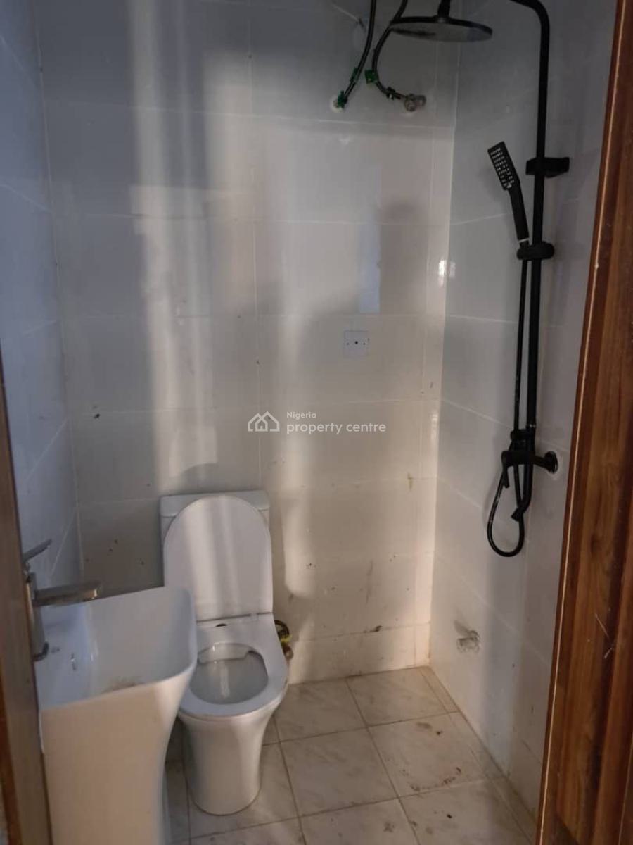 Self Serviced 5 Bedroom Semi Detached Duplex with Bq, Osapa, Lekki, Lagos, Semi-detached Duplex for Rent