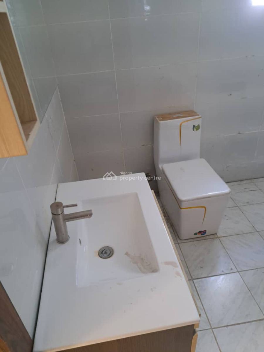 Self Serviced 5 Bedroom Semi Detached Duplex with Bq, Osapa, Lekki, Lagos, Semi-detached Duplex for Rent