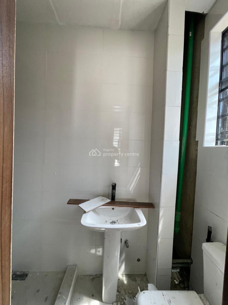 Beautiful 2 Bedroom Apartment, Ologolo, Lekki, Lagos, Flat / Apartment for Sale