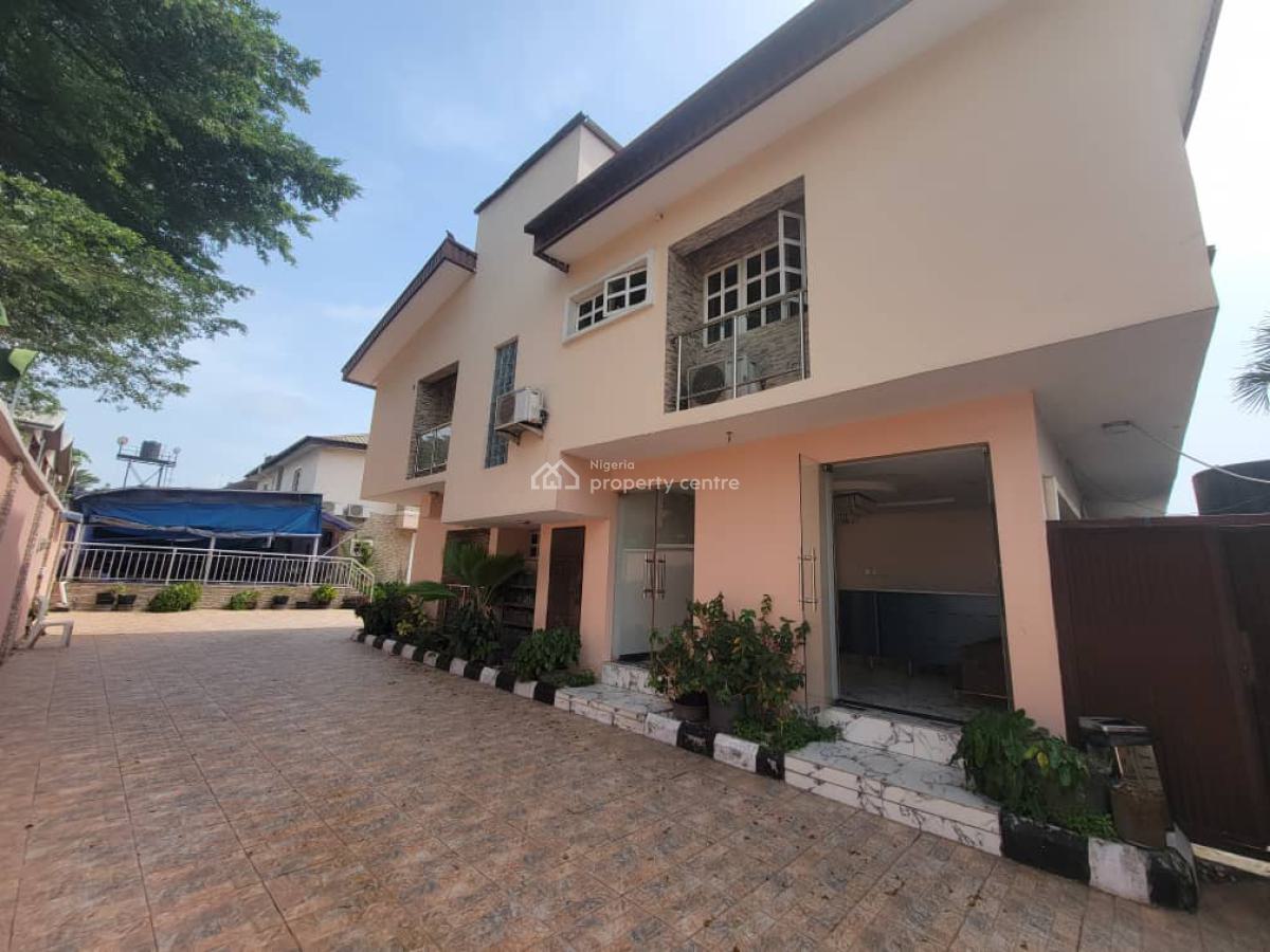 Hotel with 17 Room Space and Other Amenities, Lekki Phase 1, Lekki, Lagos, Hotel / Guest House for Rent