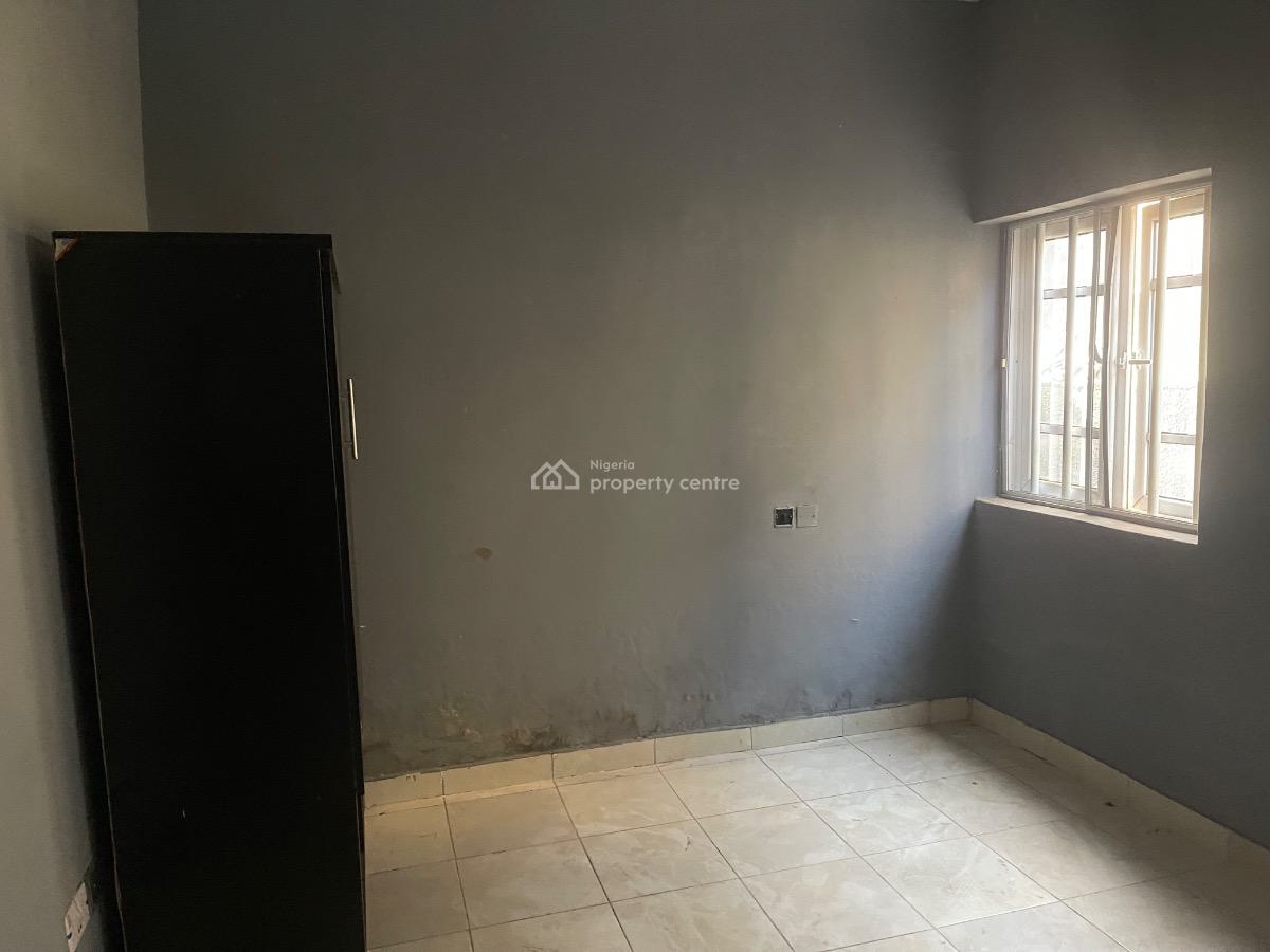 Three Bedroom Flat, Fo1 Layout, Kubwa, Abuja, Flat / Apartment for Rent