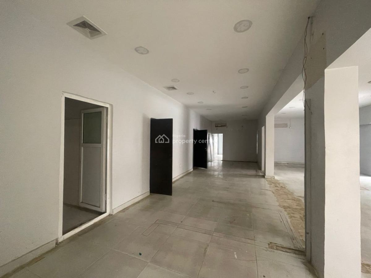 Well Spacious Cornerpiece Bungalow, Off Admiralty Way, Lekki Phase 1, Lekki, Lagos, Detached Bungalow for Rent