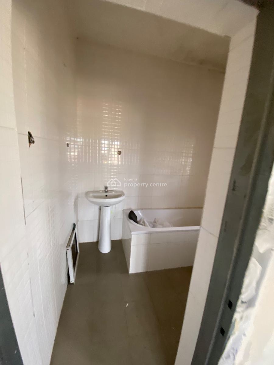 Well Maintained 2 Bedroom Apartment, Ologunfe, Awoyaya, Ibeju Lekki, Lagos, Flat / Apartment for Rent