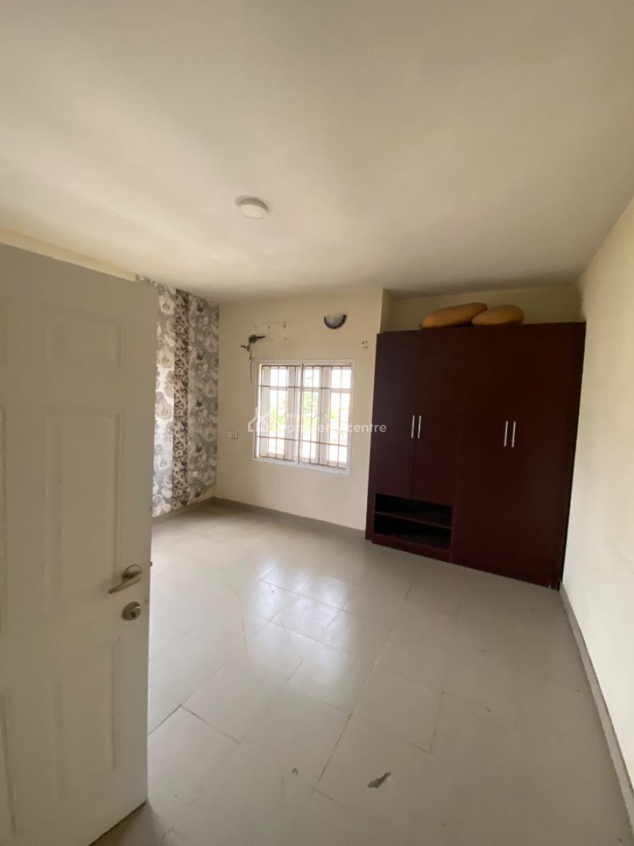 Well Maintained 2 Bedroom Apartment, Ologunfe, Awoyaya, Ibeju Lekki, Lagos, Flat / Apartment for Rent