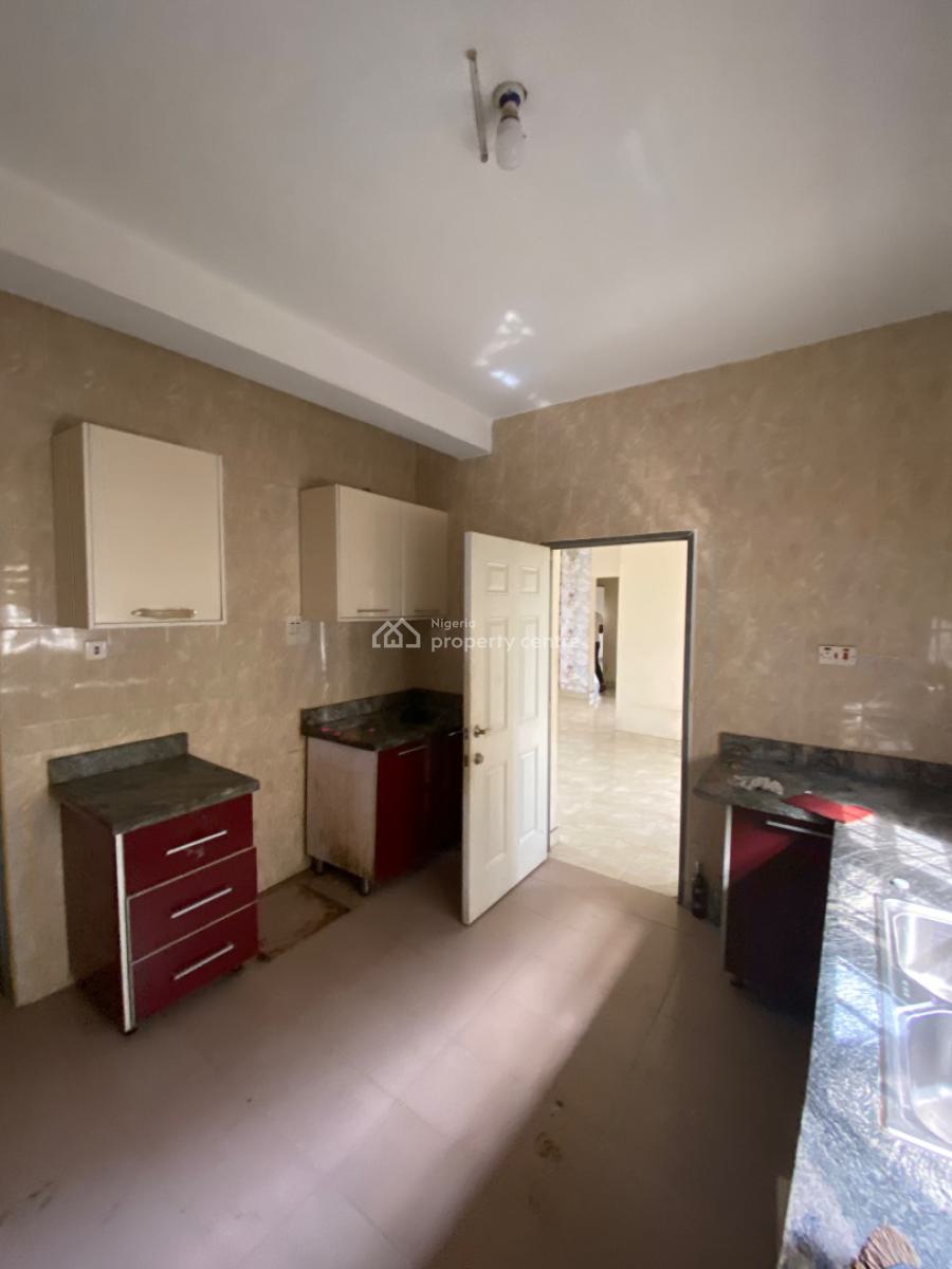 Well Maintained 2 Bedroom Apartment, Ologunfe, Awoyaya, Ibeju Lekki, Lagos, Flat / Apartment for Rent