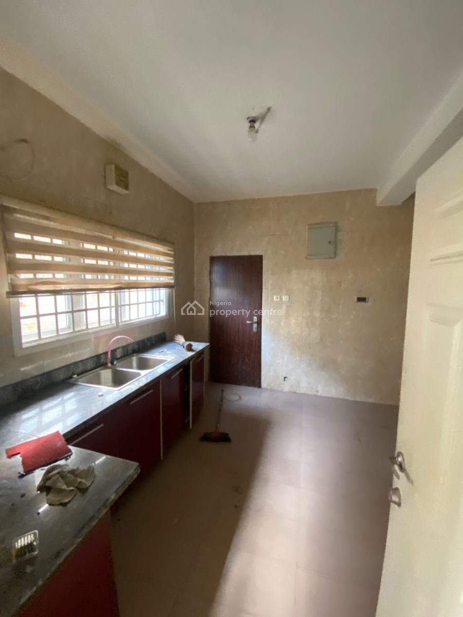 Well Maintained 2 Bedroom Apartment, Ologunfe, Awoyaya, Ibeju Lekki, Lagos, Flat / Apartment for Rent
