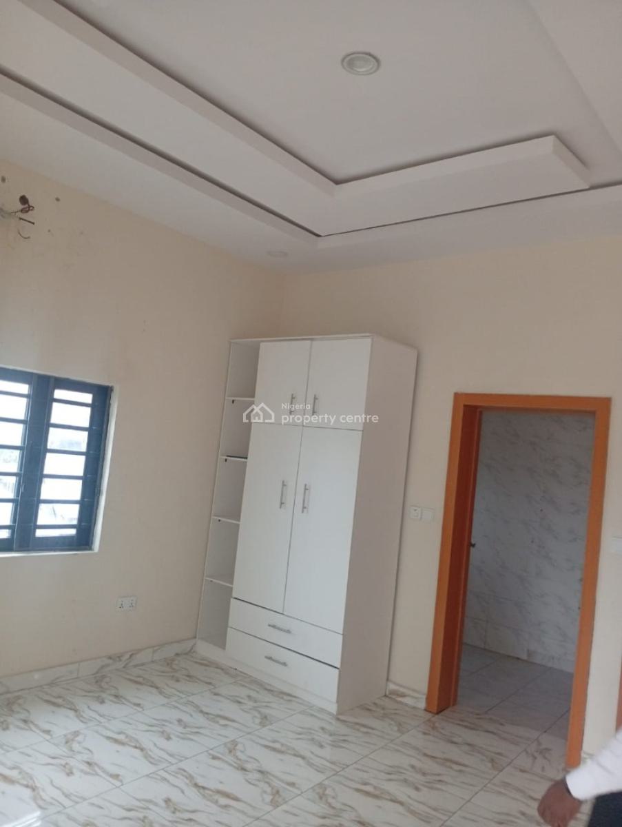 Spacious 3bedroom Apartment with Pop, Akowonjo Close to Roundabout, Alimosho, Lagos, Flat / Apartment for Rent