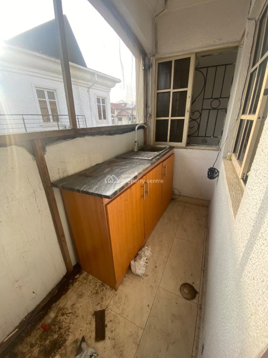 Standard 1 Bedroom, Lekki Phase 1, Lekki, Lagos, Mini Flat (room and Parlour) for Rent