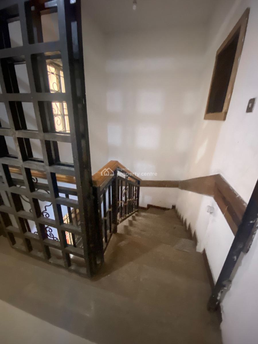 Standard 1 Bedroom, Lekki Phase 1, Lekki, Lagos, Mini Flat (room and Parlour) for Rent