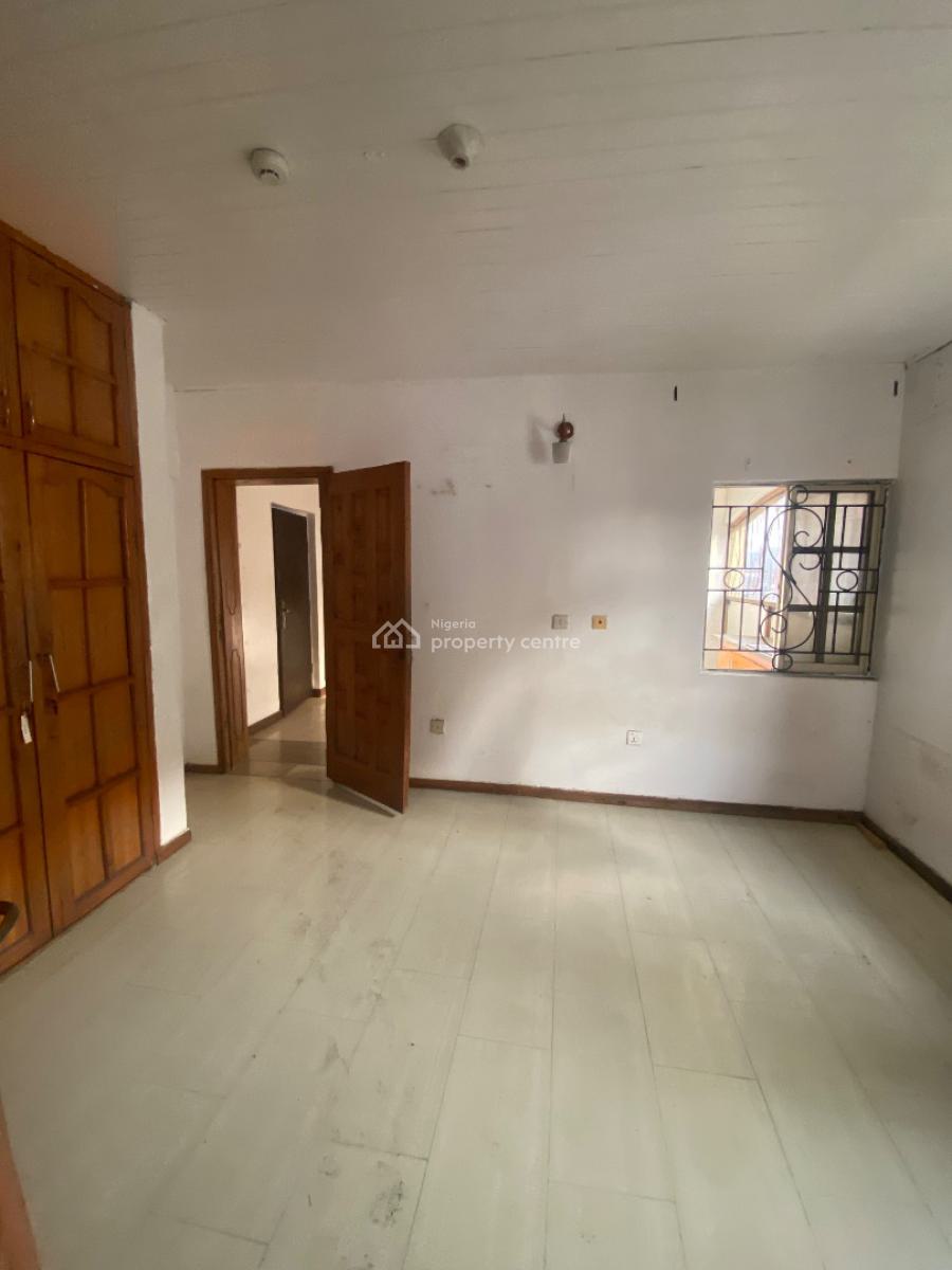 Standard 1 Bedroom, Lekki Phase 1, Lekki, Lagos, Mini Flat (room and Parlour) for Rent