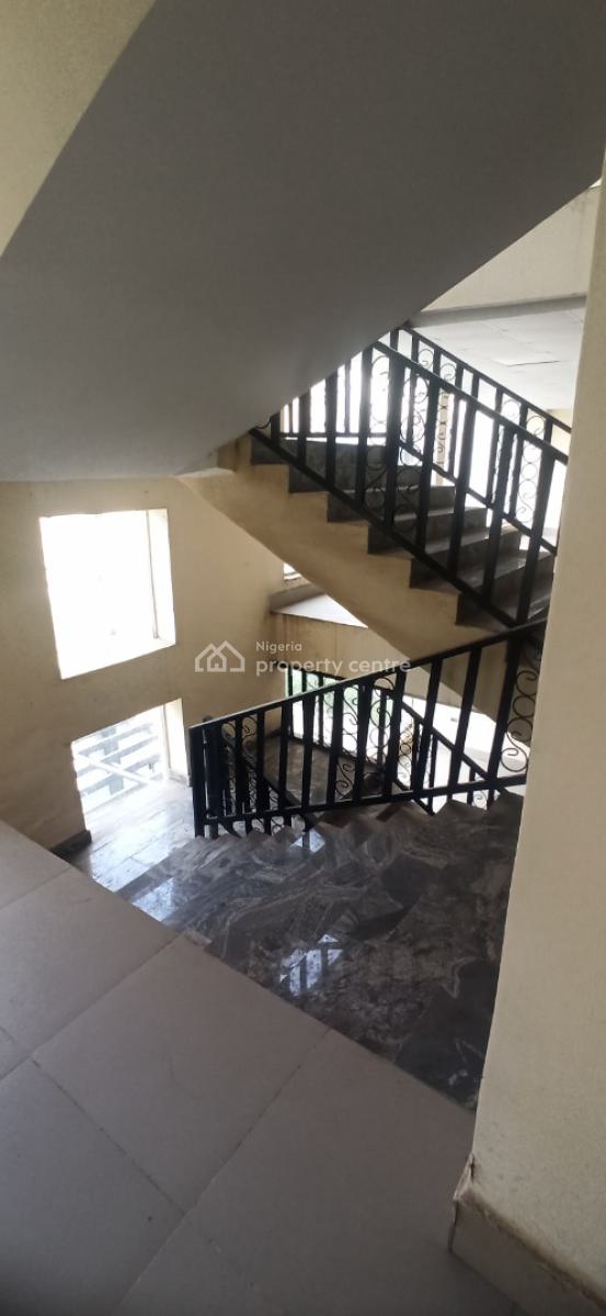 3 Floors Plaza, Wuse 2, Abuja, Plaza / Complex / Mall for Sale