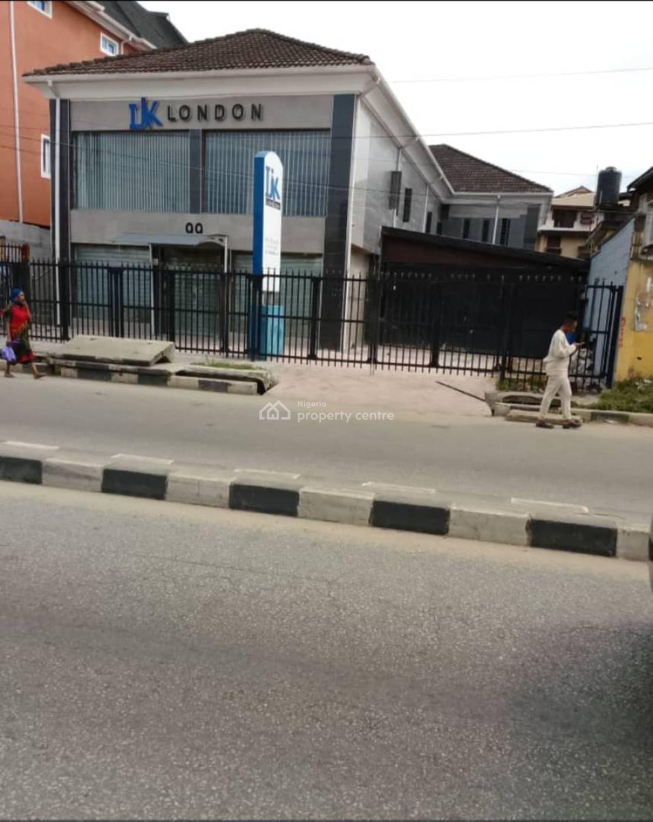 2-floors of a  Commercial Building on 600sqm Land, Surulere, Lagos, Commercial Property for Sale