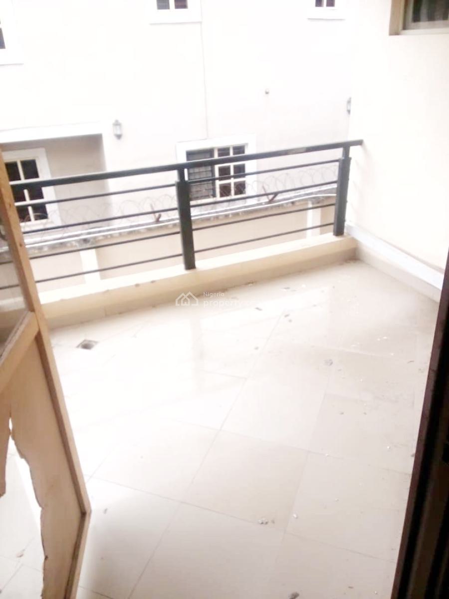 a Well Maintained Spacious 4 Bedroom  Detached Duplex with Bq, Gra Phase 2, Magodo, Lagos, Detached Duplex for Rent