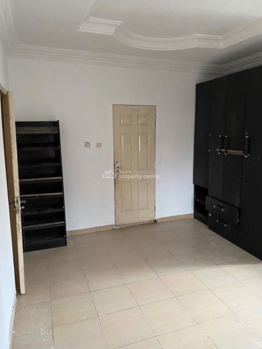3 Bedroom Apartment Ground Floor, Omole Phase 2, Ikeja, Lagos, Flat / Apartment for Rent