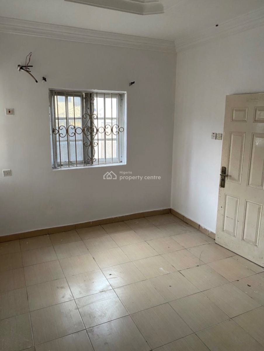 3 Bedroom Apartment Ground Floor, Omole Phase 2, Ikeja, Lagos, Flat / Apartment for Rent