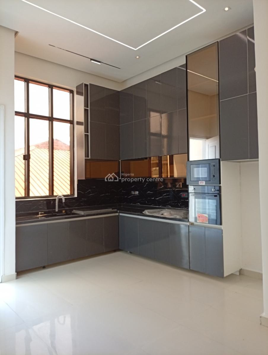 Luxury 3bedroom Apartment, Lekki Phase 1, Lekki, Lagos, Flat / Apartment for Sale