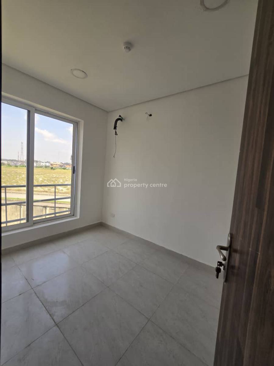 Spacious 4 Bedroom Semi Detached with Bq, Twinlake Chevron, Lekki, Lagos, Semi-detached Duplex for Rent