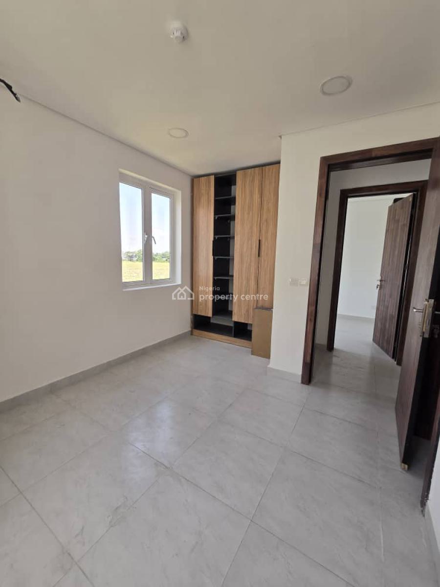 Spacious 4 Bedroom Semi Detached with Bq, Twinlake Chevron, Lekki, Lagos, Semi-detached Duplex for Rent