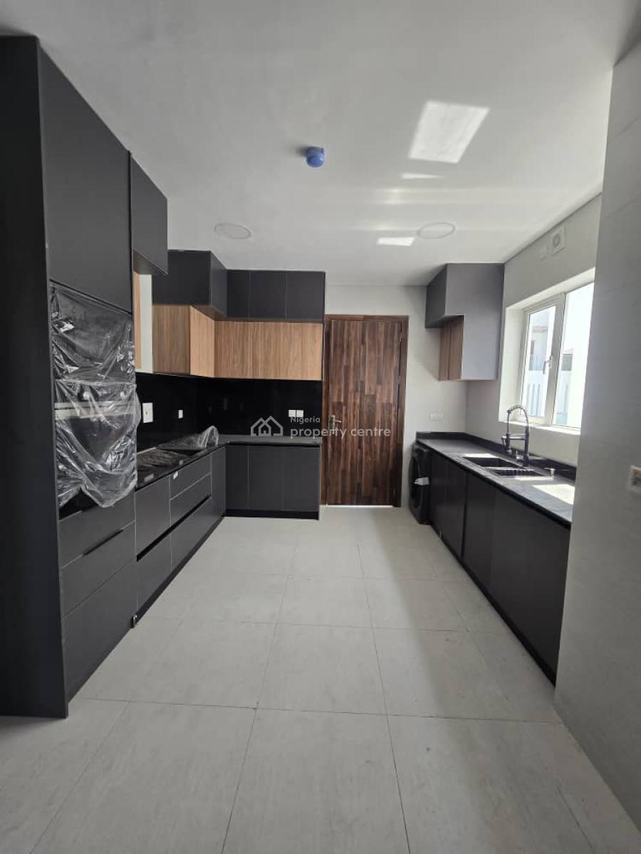 Spacious 4 Bedroom Semi Detached with Bq, Twinlake Chevron, Lekki, Lagos, Semi-detached Duplex for Rent