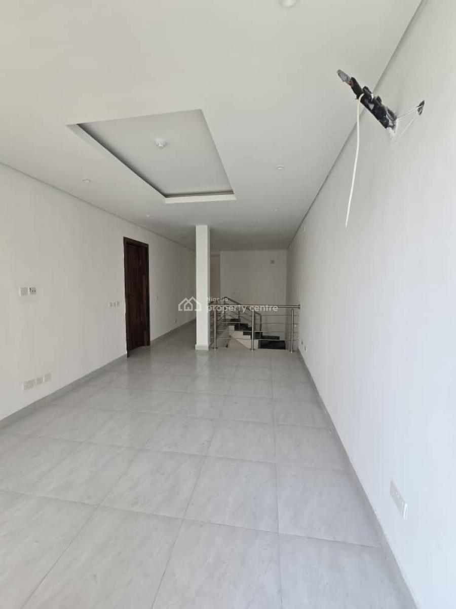 Spacious 4 Bedroom Semi Detached with Bq, Twinlake Chevron, Lekki, Lagos, Semi-detached Duplex for Rent