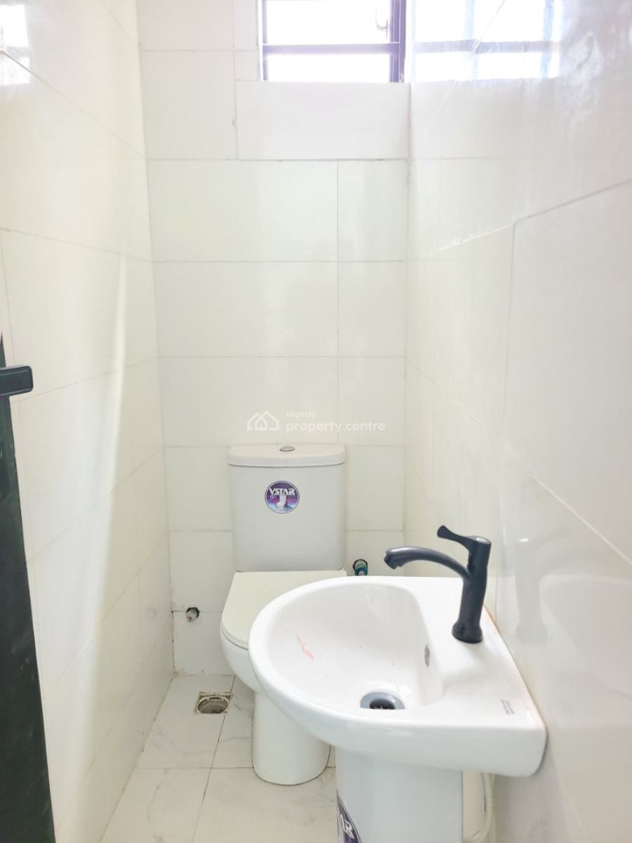 Massive and Stanllll 3bedroom Terrace Duplex, Ikota Gra, Lekki, Lagos, Terraced Duplex for Sale