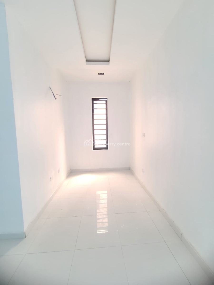 Massive and Stanllll 3bedroom Terrace Duplex, Ikota Gra, Lekki, Lagos, Terraced Duplex for Sale