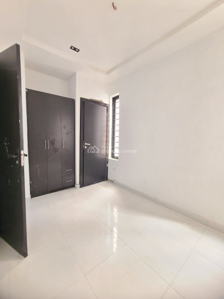 Massive and Stanllll 3bedroom Terrace Duplex, Ikota Gra, Lekki, Lagos, Terraced Duplex for Sale