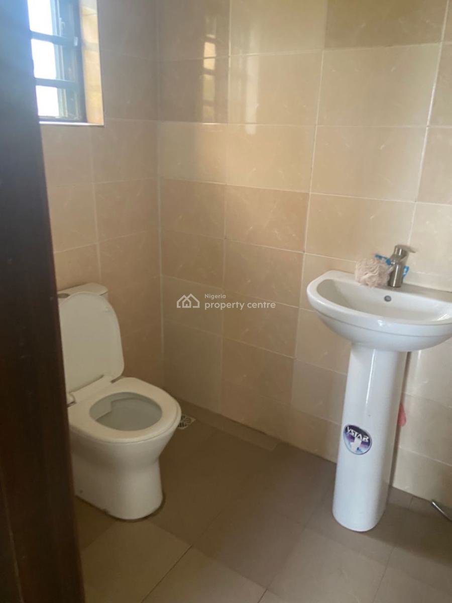 Luxury 2 Bedroom Flat, Gra Phase 1, Magodo, Lagos, Flat / Apartment for Rent