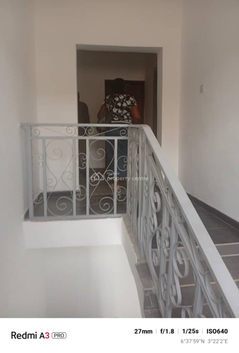 Luxury 2 Bedroom Flat, Omole Phase 2, Ikeja, Lagos, Flat / Apartment for Rent