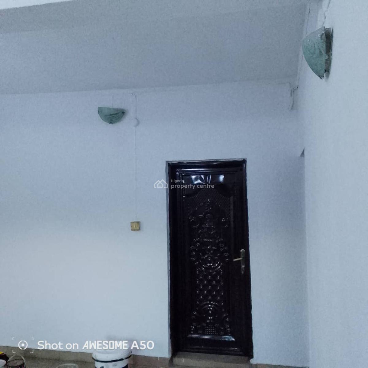 Nice and Newly Renovated 3 Bedroom Flat in Surulere, Ijesha, Surulere, Lagos, Flat / Apartment for Rent