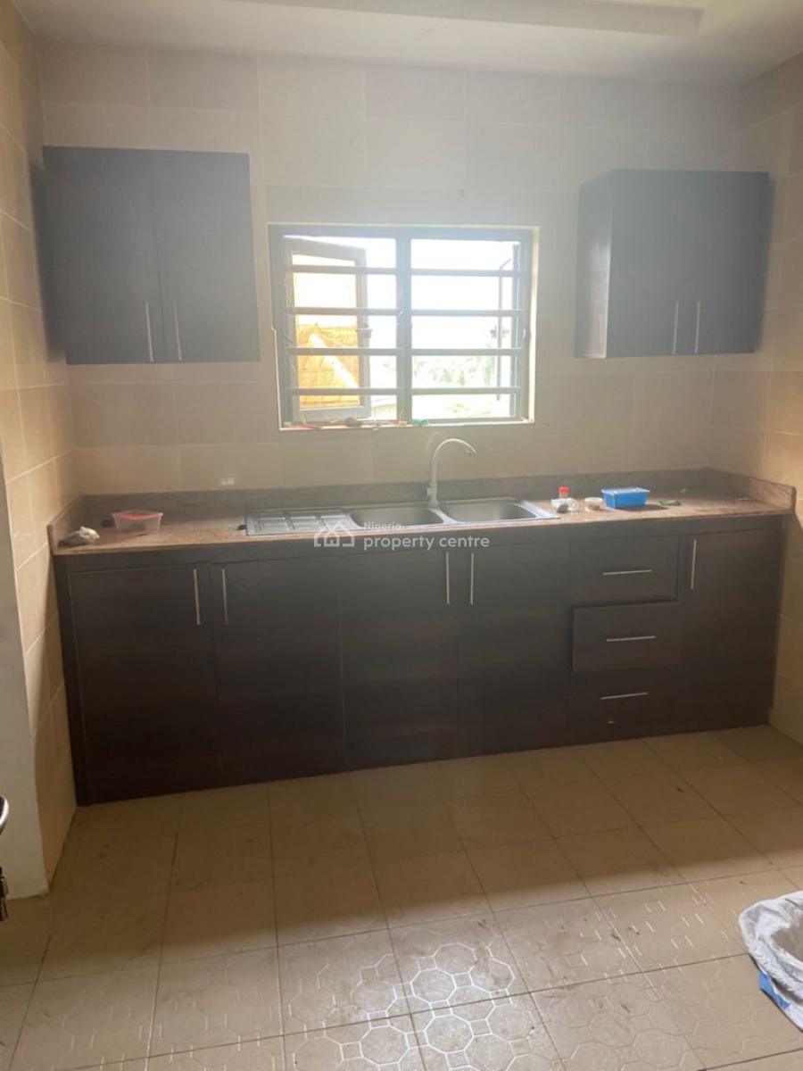 2 Bedroom Flat, Unilag Estate Extension, Gra Phase 1, Magodo, Lagos, Flat / Apartment for Rent
