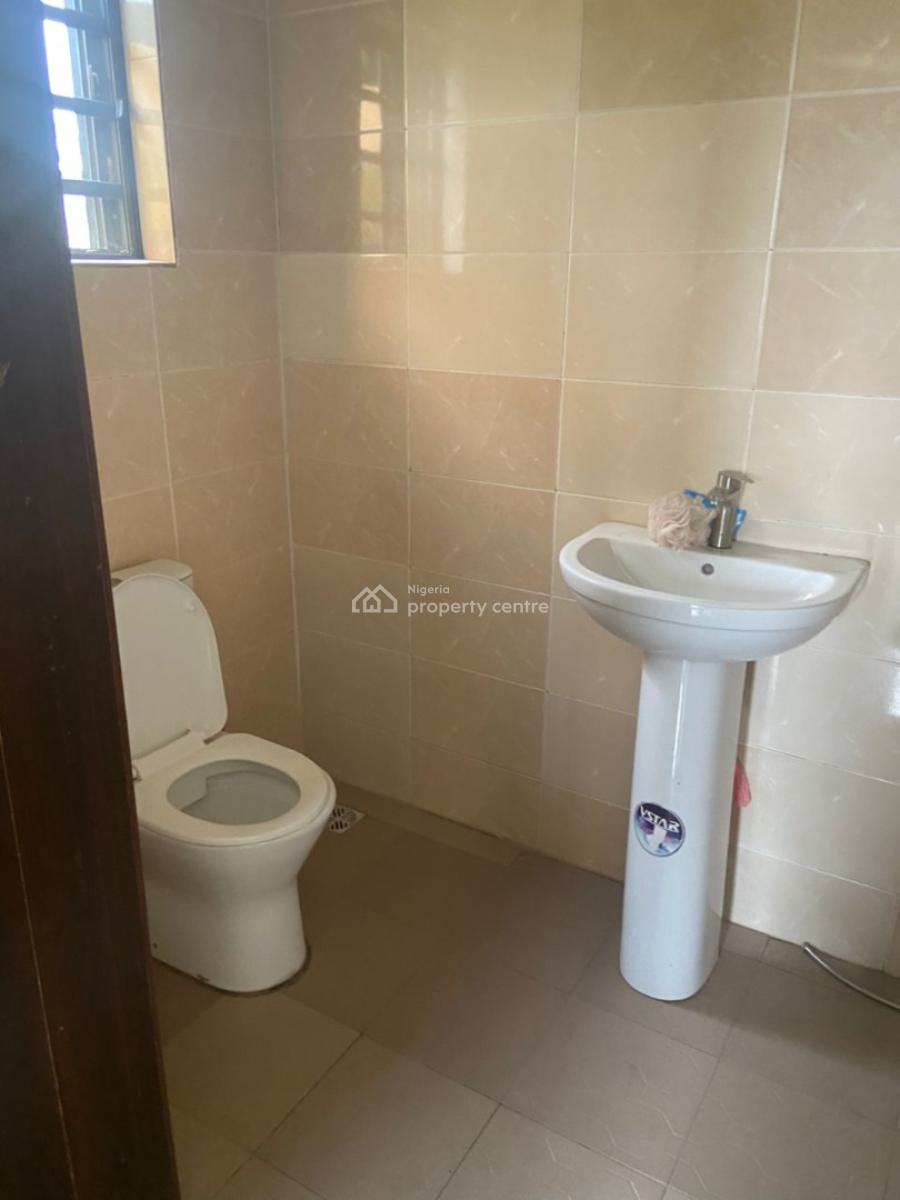 2 Bedroom Flat, Unilag Estate Extension, Gra Phase 1, Magodo, Lagos, Flat / Apartment for Rent