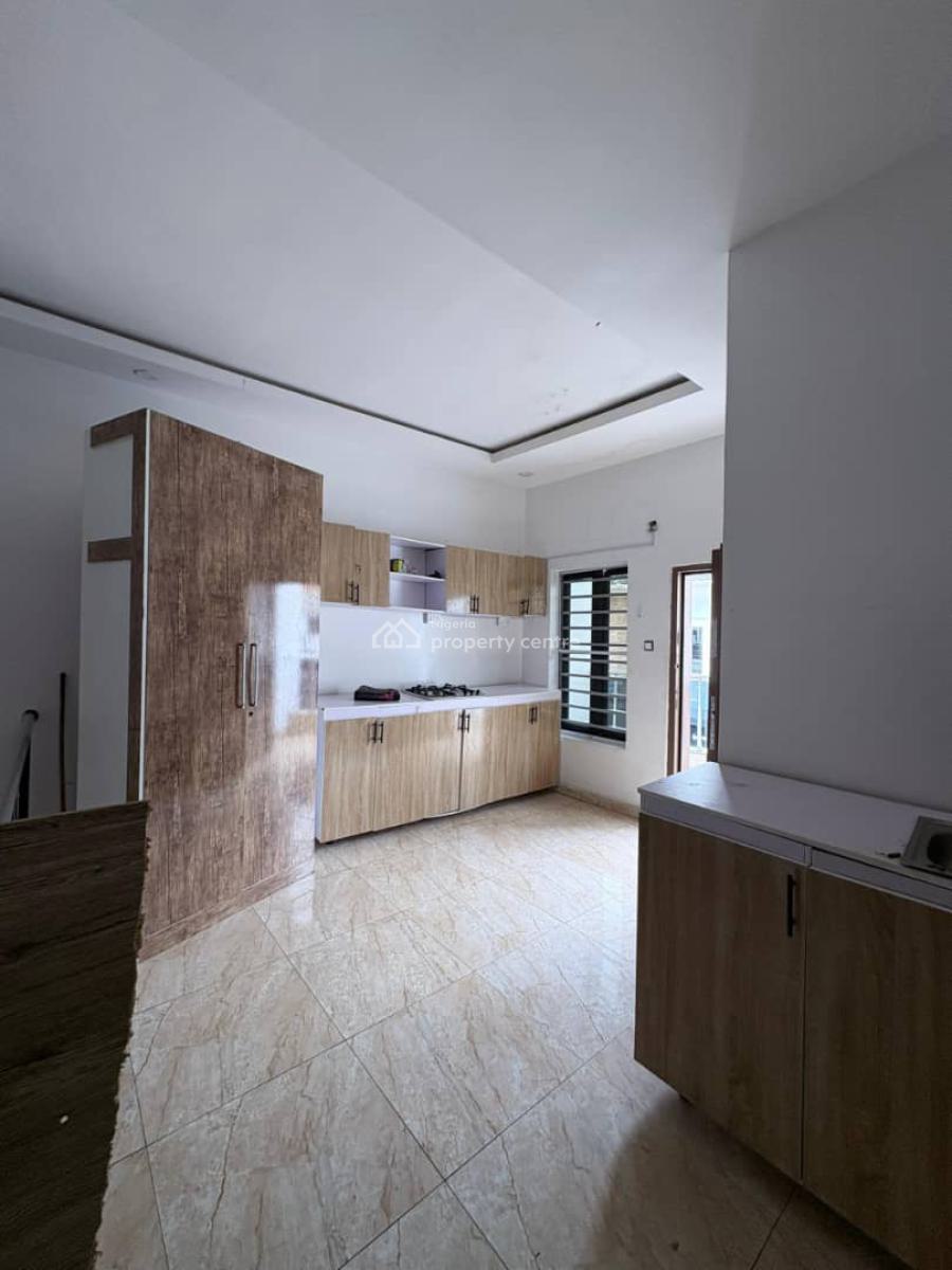 Luxury Master Bedroom, Conservation Road, Chevron, Lekki, Lagos, Self Contain (single Rooms) for Rent