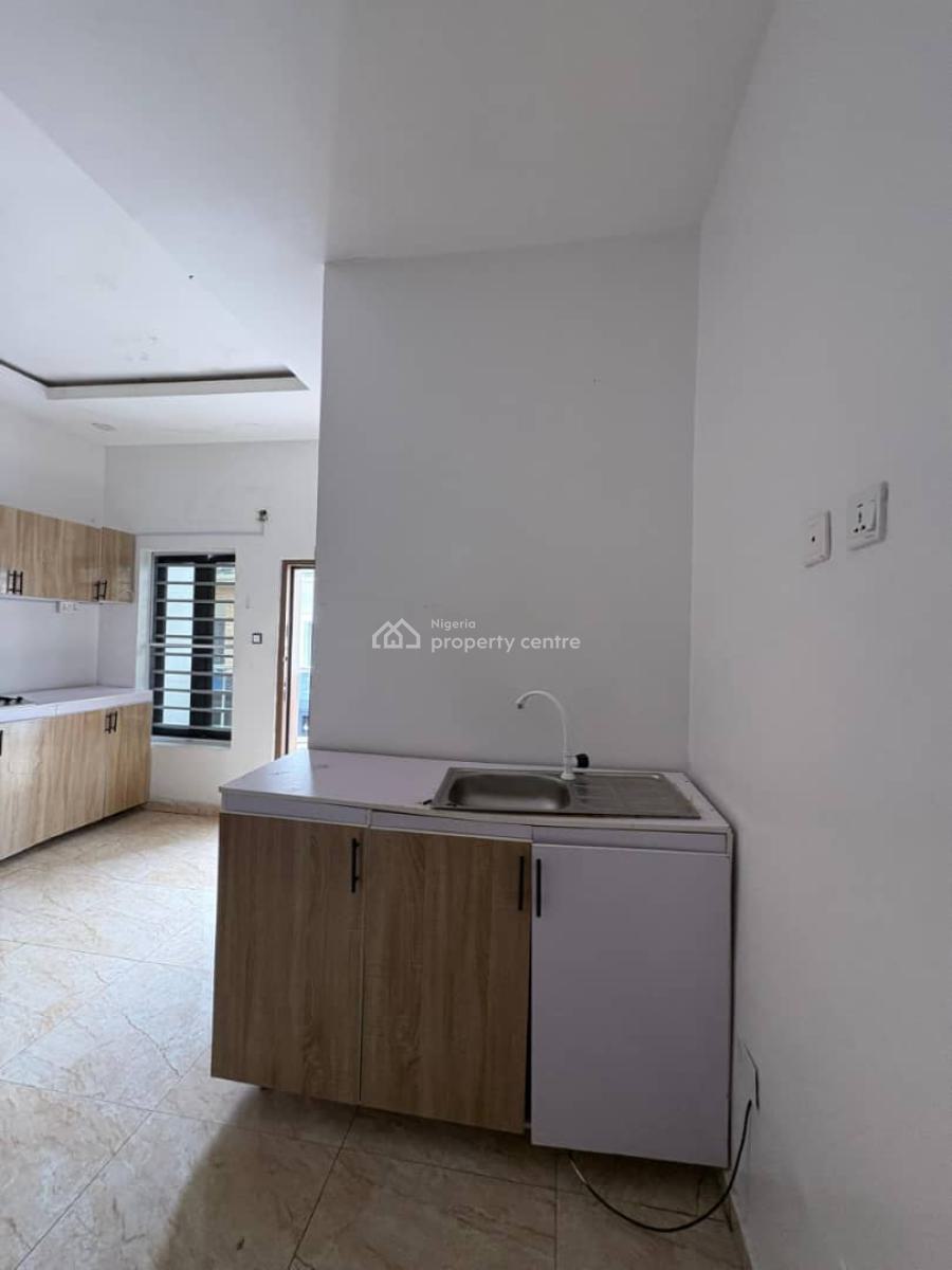 Luxury Master Bedroom, Conservation Road, Chevron, Lekki, Lagos, Self Contain (single Rooms) for Rent
