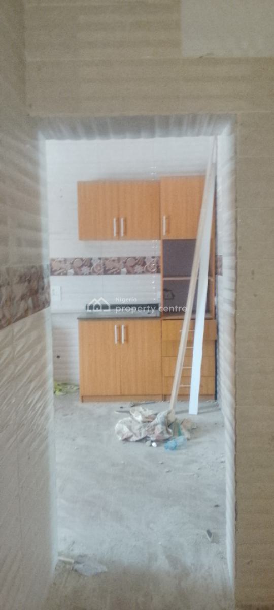 a Standard Room and Parlor with Well Fitted Kichen, Chevron Drive/ Paradise 3/ Chevron, Lekki, Lagos, Mini Flat (room and Parlour) for Rent